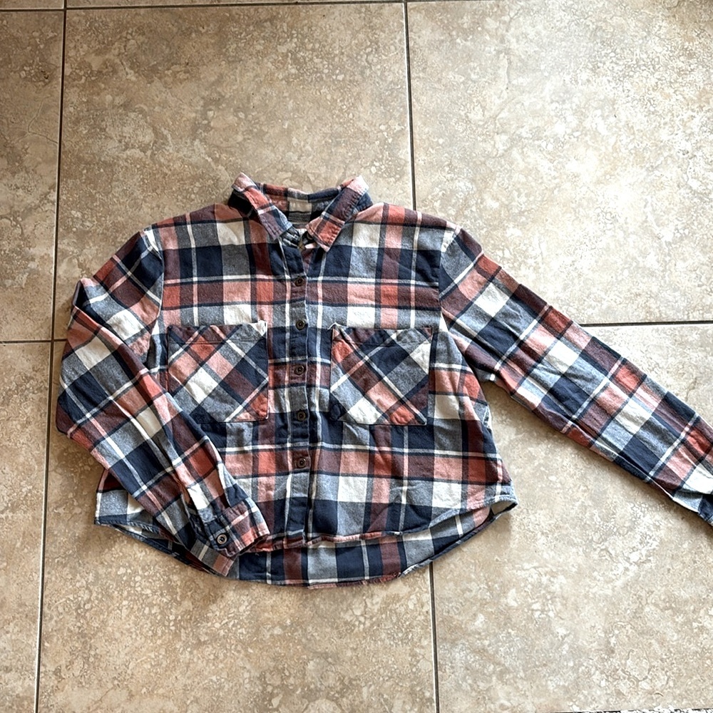 Cropped button-up flannel